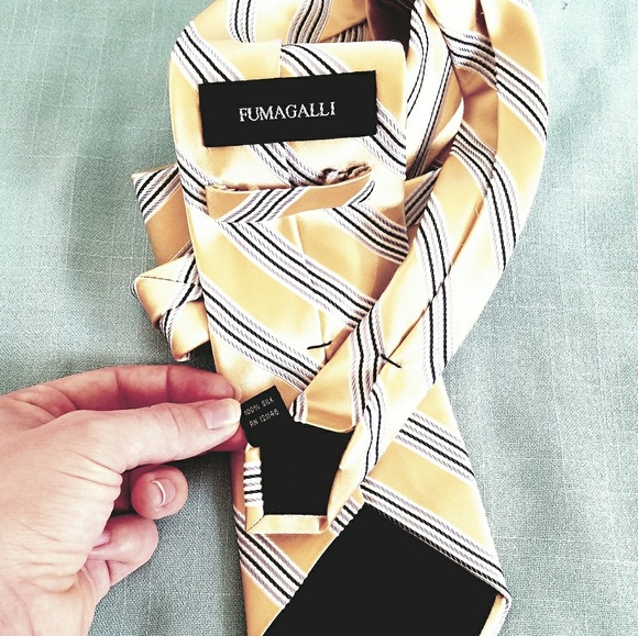 🚫DONATED Gold Colored Silk Tie - Picture 2 of 5